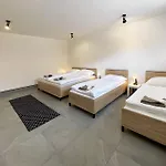 Rodinny S 2 Spalnami Apartment Vel'ka Lomnica